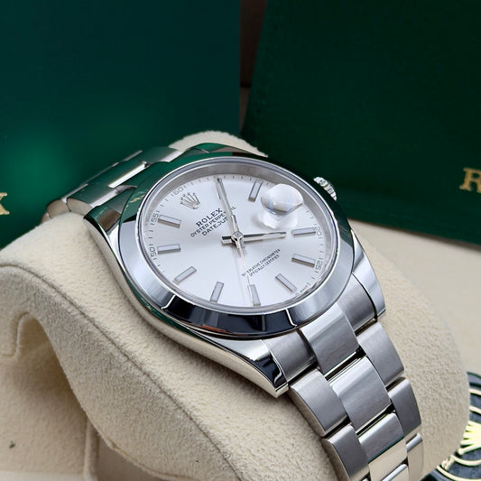 Datejust 41 Silver Dial Smooth Oyster 126300 - Full Set (2023)