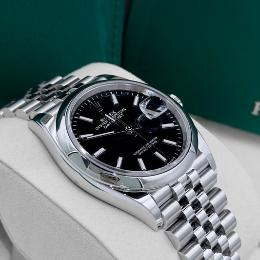 Rolex Datejust 36 Black Dial Smooth Jubilee 126200 - Full Set (2026)