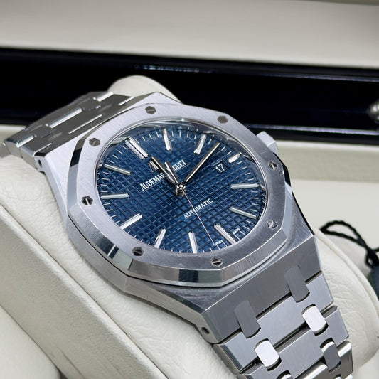 Audemars Piguet Royal Oak Blue Dial 15400ST - Full Set (2016)