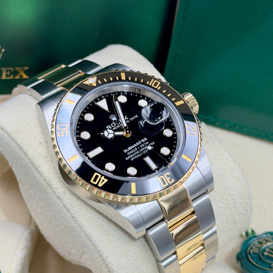 Rolex Submariner Date Black Dial Steel and Gold 126613LN - Full Set (2024)