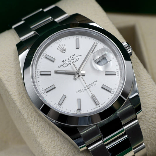 Rolex Datejust 41 Silver Dial Smooth Oyster 126300 - Full Set (2026)