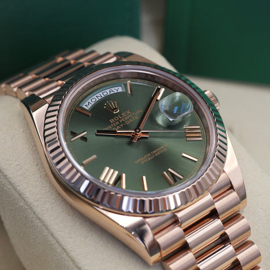 Rolex Day-Date 40 Olive Rose Gold 228235 - Full Set (2021)