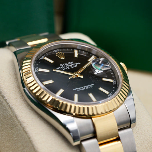 Datejust 41 Black Dial Steel and Yellow Gold 126333 - Full Set (2021)