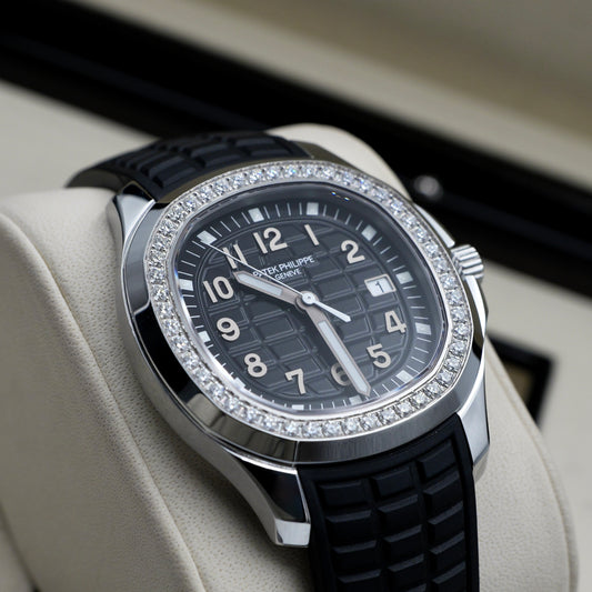 Patek Philippe Aquanaut Diamond Bezel 5267 Full Set (2025)