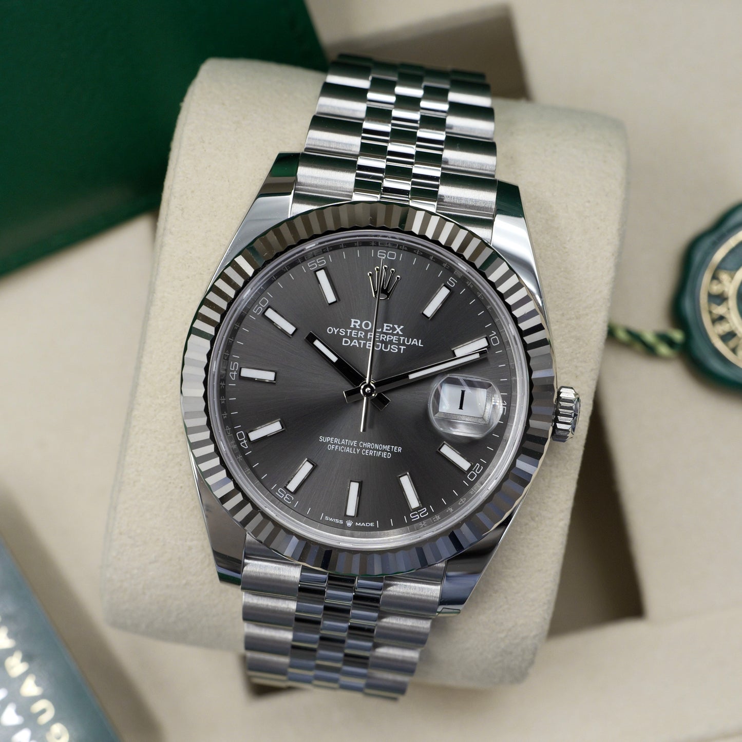 Rolex Datejust 41 Rhodium Dial Fluted Jubilee 126334 - Full Set (2026)