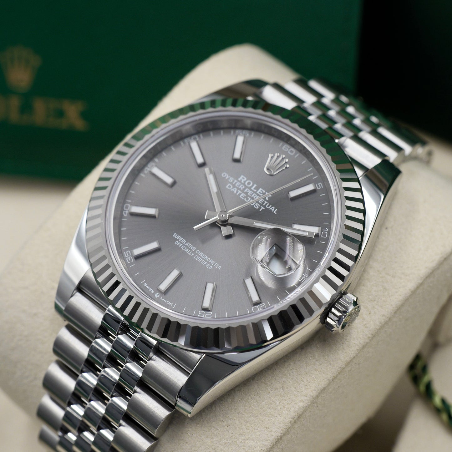 Rolex Datejust 41 Rhodium Dial Fluted Jubilee 126334 - Full Set (2026)