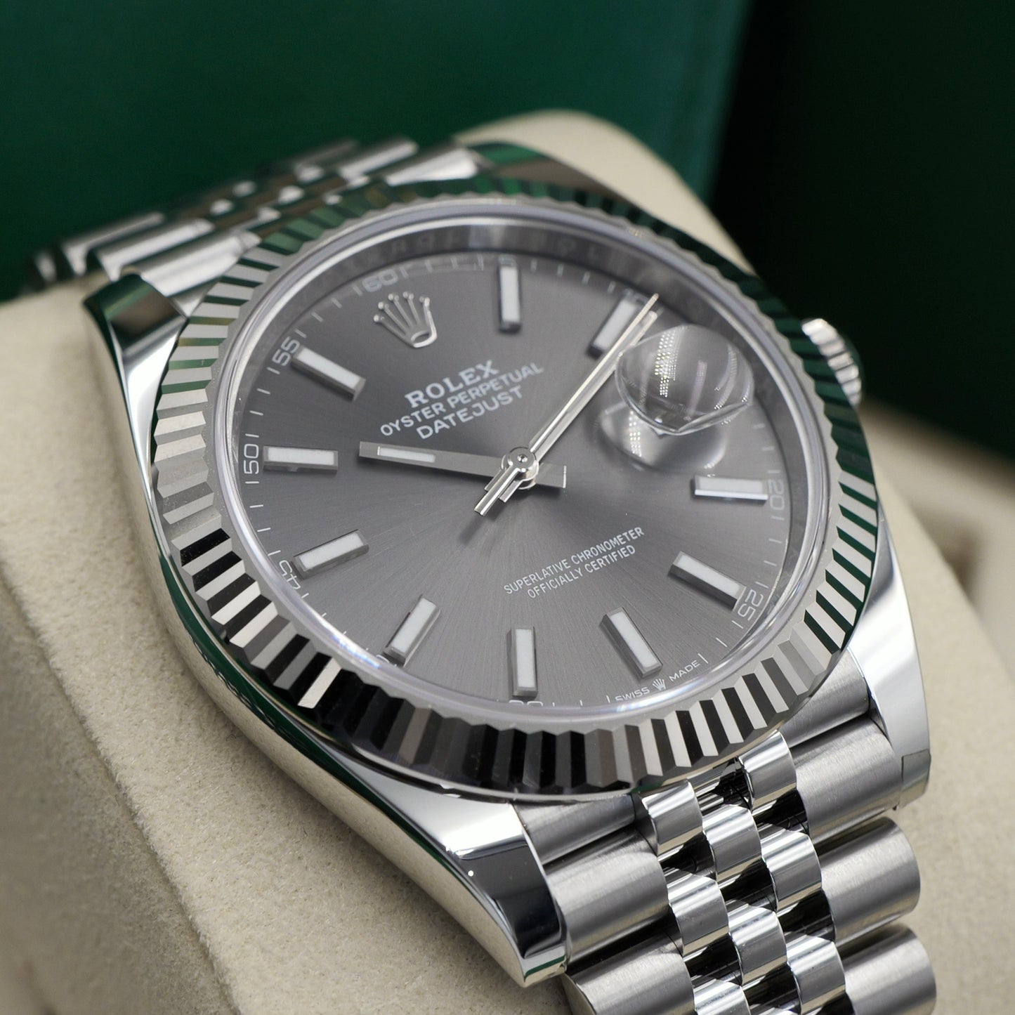 Rolex Datejust 41 Rhodium Dial Fluted Jubilee 126334 - Full Set (2026)