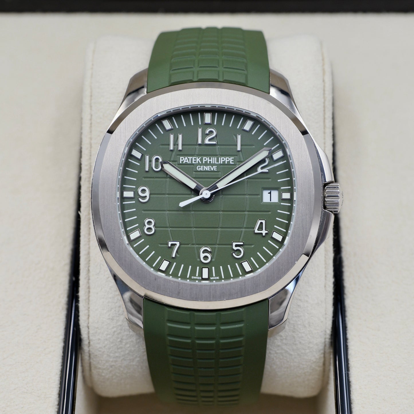 Patek Philippe Aquanaut Green 5168G-010 - Full Set (2022)
