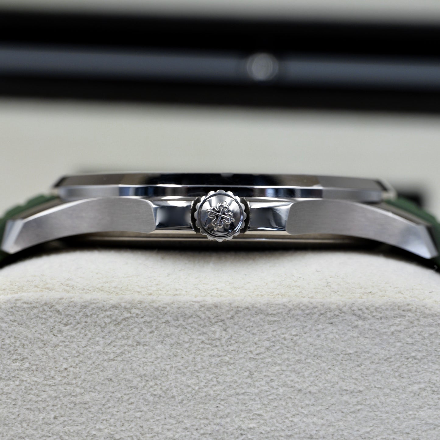 Patek Philippe Aquanaut Green 5168G-010 - Full Set (2022)