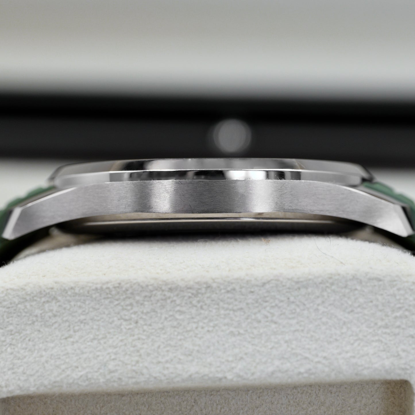 Patek Philippe Aquanaut Green 5168G-010 - Full Set (2022)