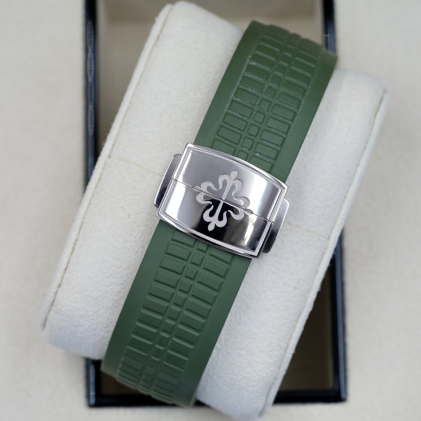 Patek Philippe Aquanaut Green 5168G-010 - Full Set (2022)