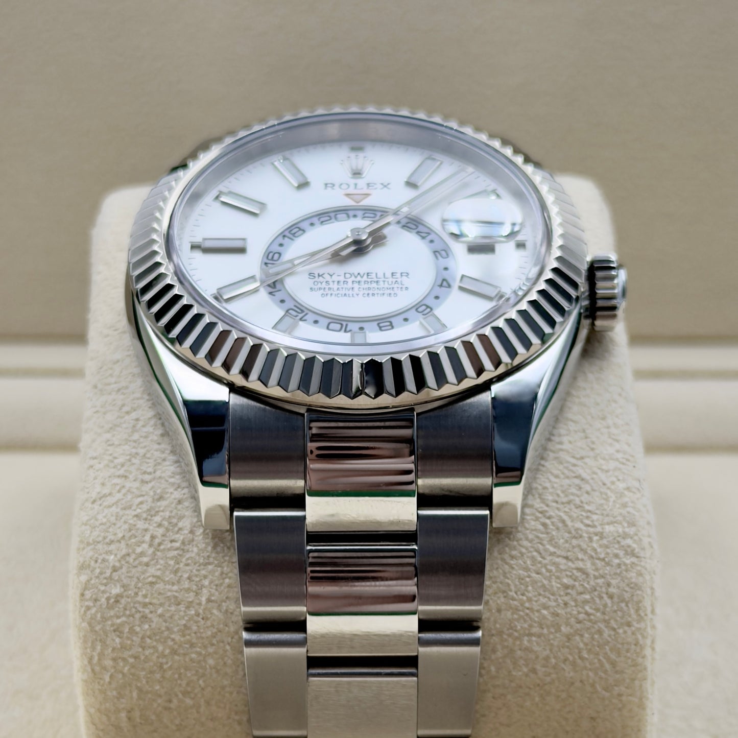 Rolex Sky-Dweller White Dial Oyster 326934 - Full Set (2022)