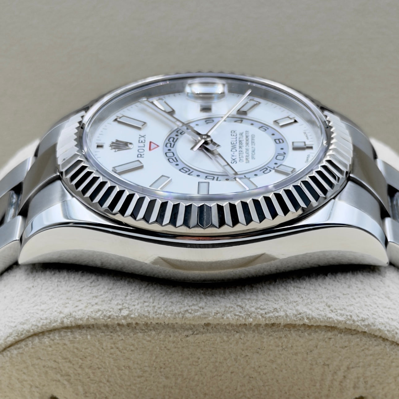 Rolex Sky-Dweller White Dial Oyster 326934 - Full Set (2022)