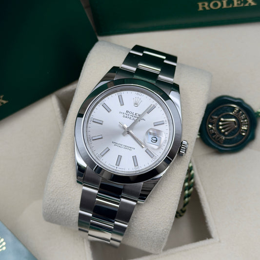 Datejust 41 Silver Dial Smooth Oyster 126300 - Full Set (2023)