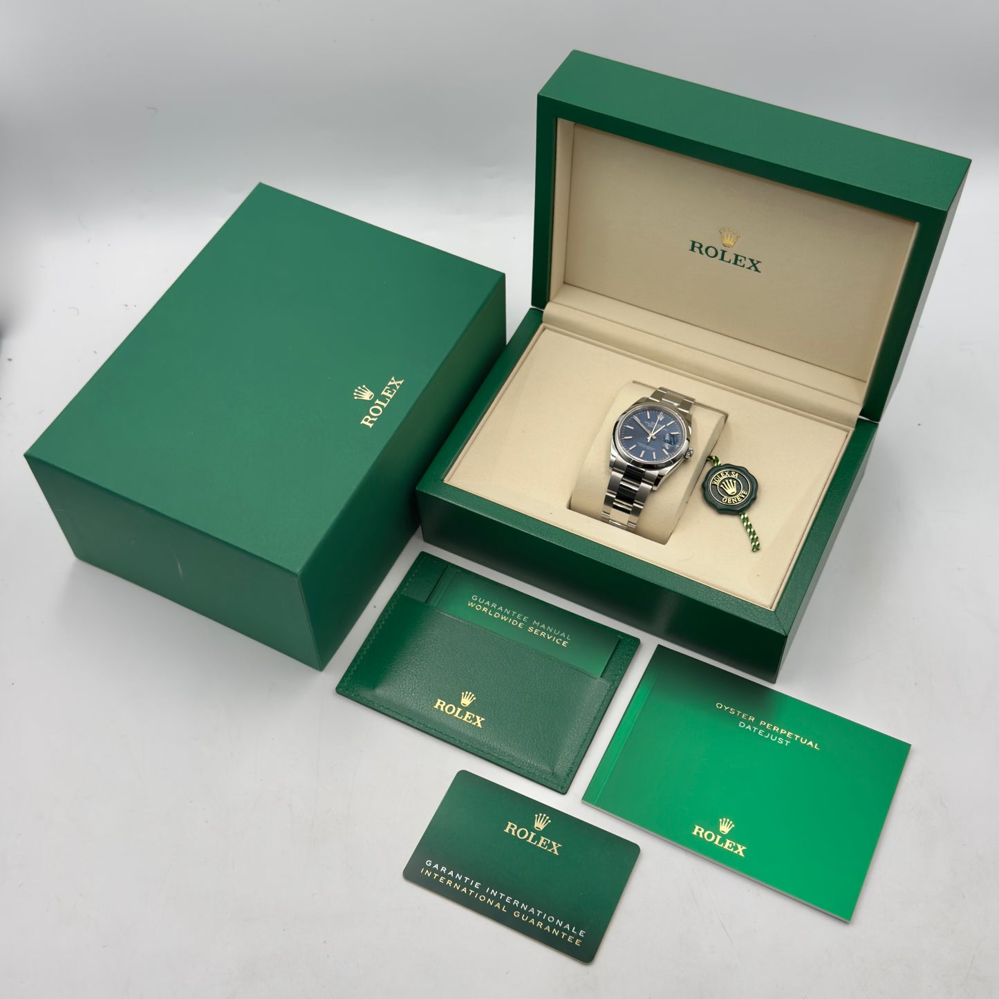Rolex Datejust 36 Blue Dial Smooth Oyster 126200 - Full Set (2025)