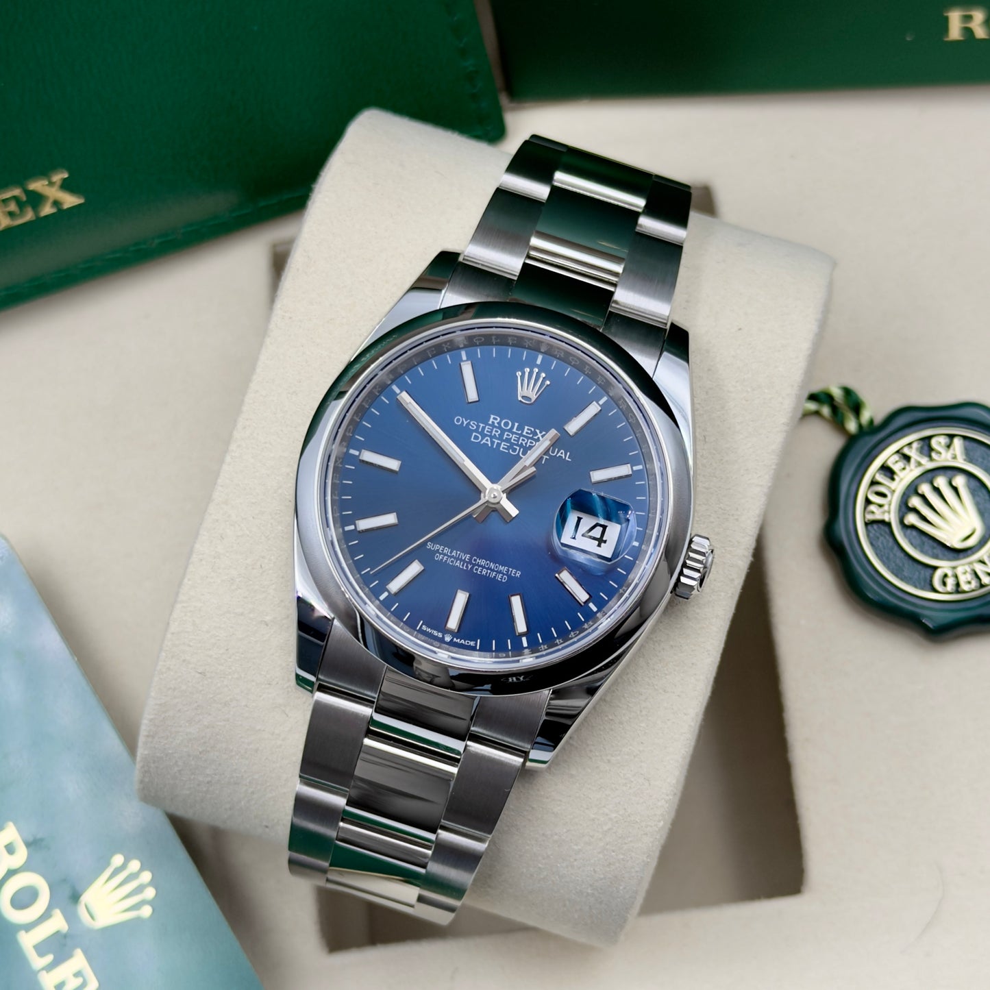 Rolex Datejust 36 Blue Dial Smooth Oyster 126200 - Full Set (2025)