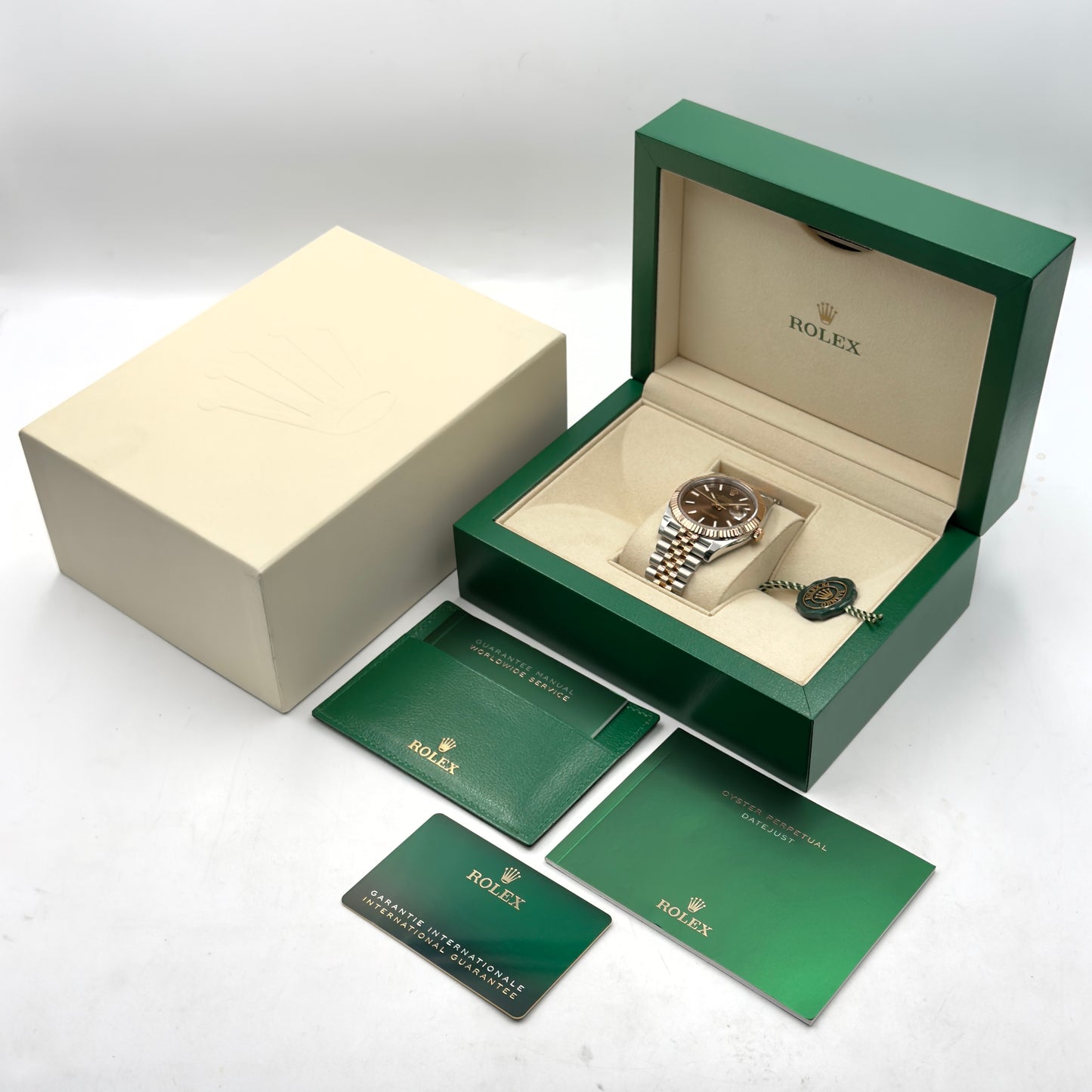Rolex Datejust 41 Chocolate Baton Fluted Bezel Jubilee Bracelet 126331 - Full Set (2024)
