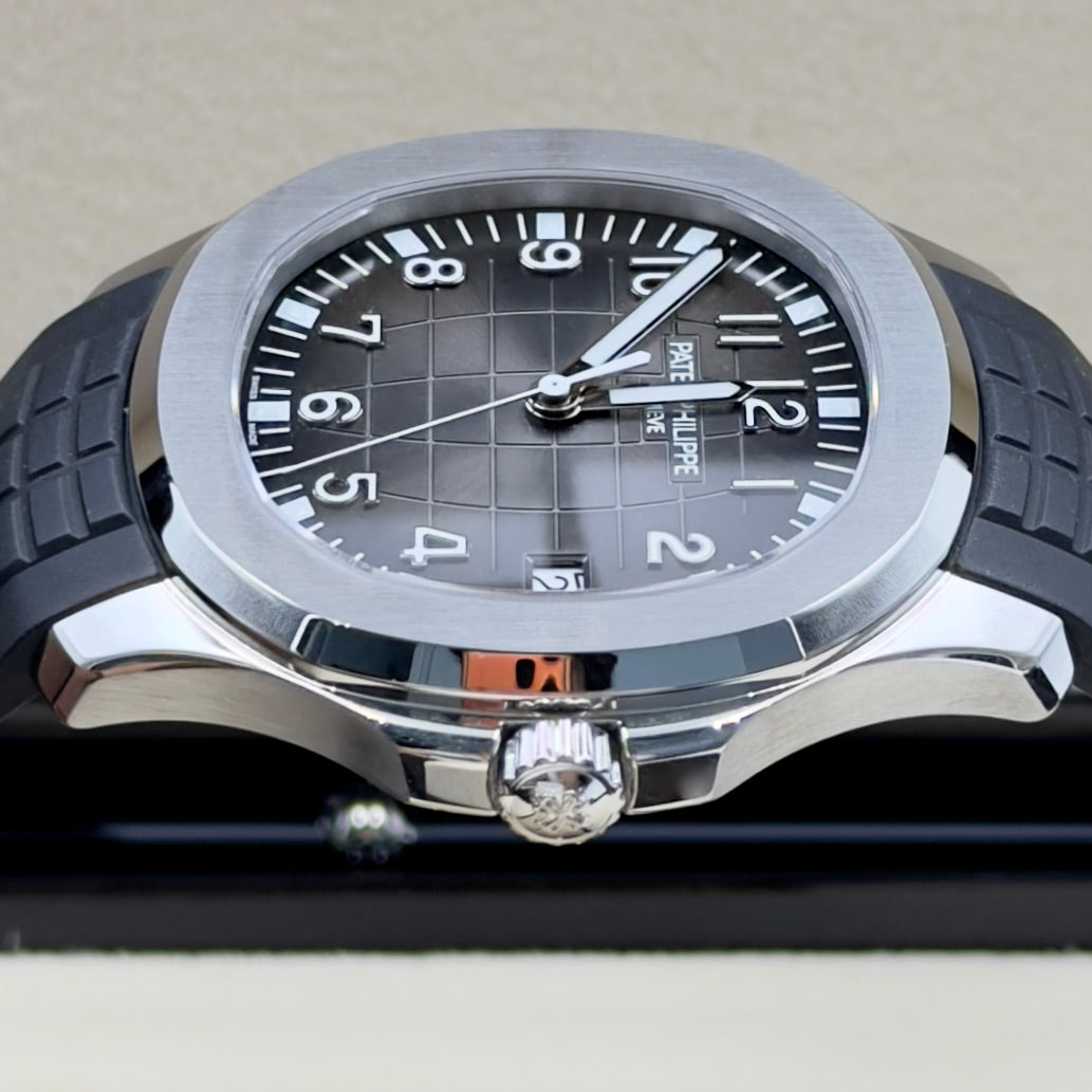 Patek Philippe Aquanaut Grey Dial 5167/1A - Full Set (2022)