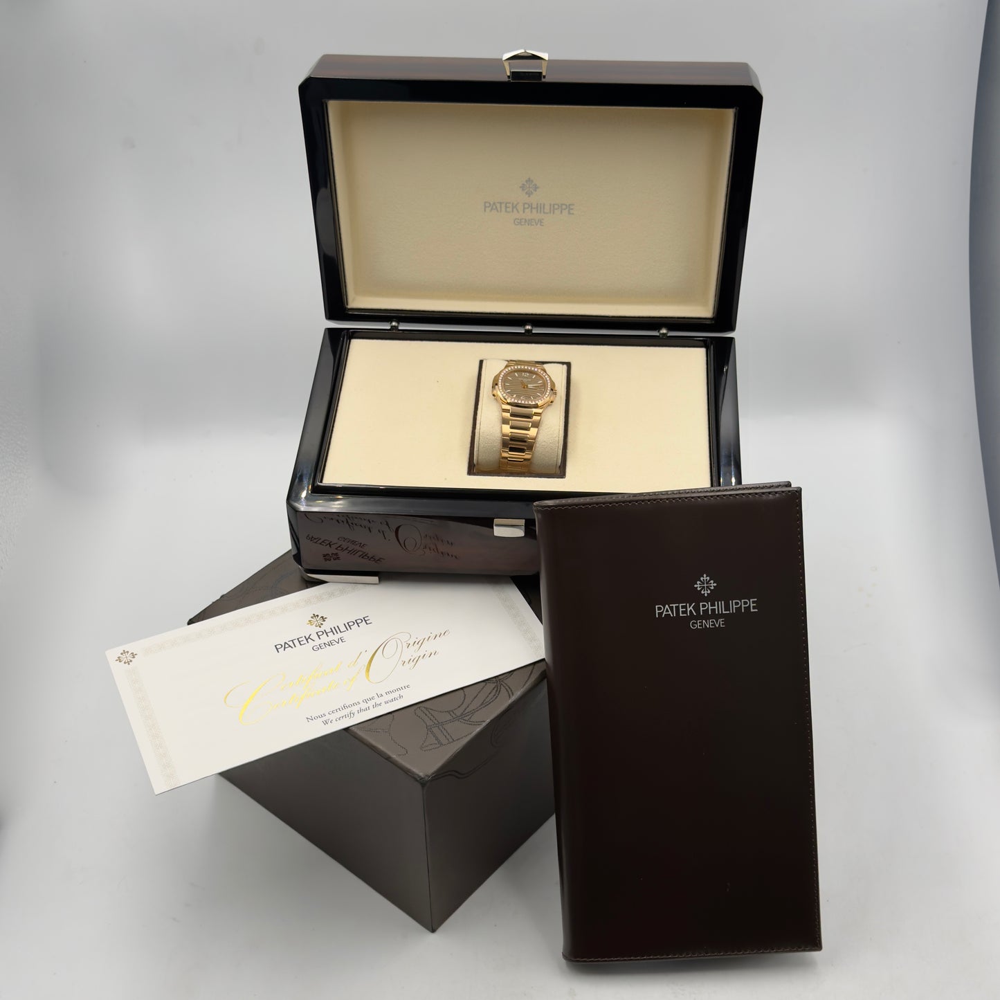 Patek Philippe Nautilus Ladies 7010/1R - Full Set (2016)