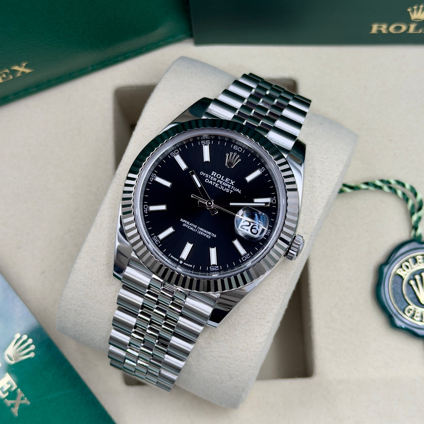 Rolex Datejust 41 Black Dial Fluted Jubilee 126334 - Full Set (2025)