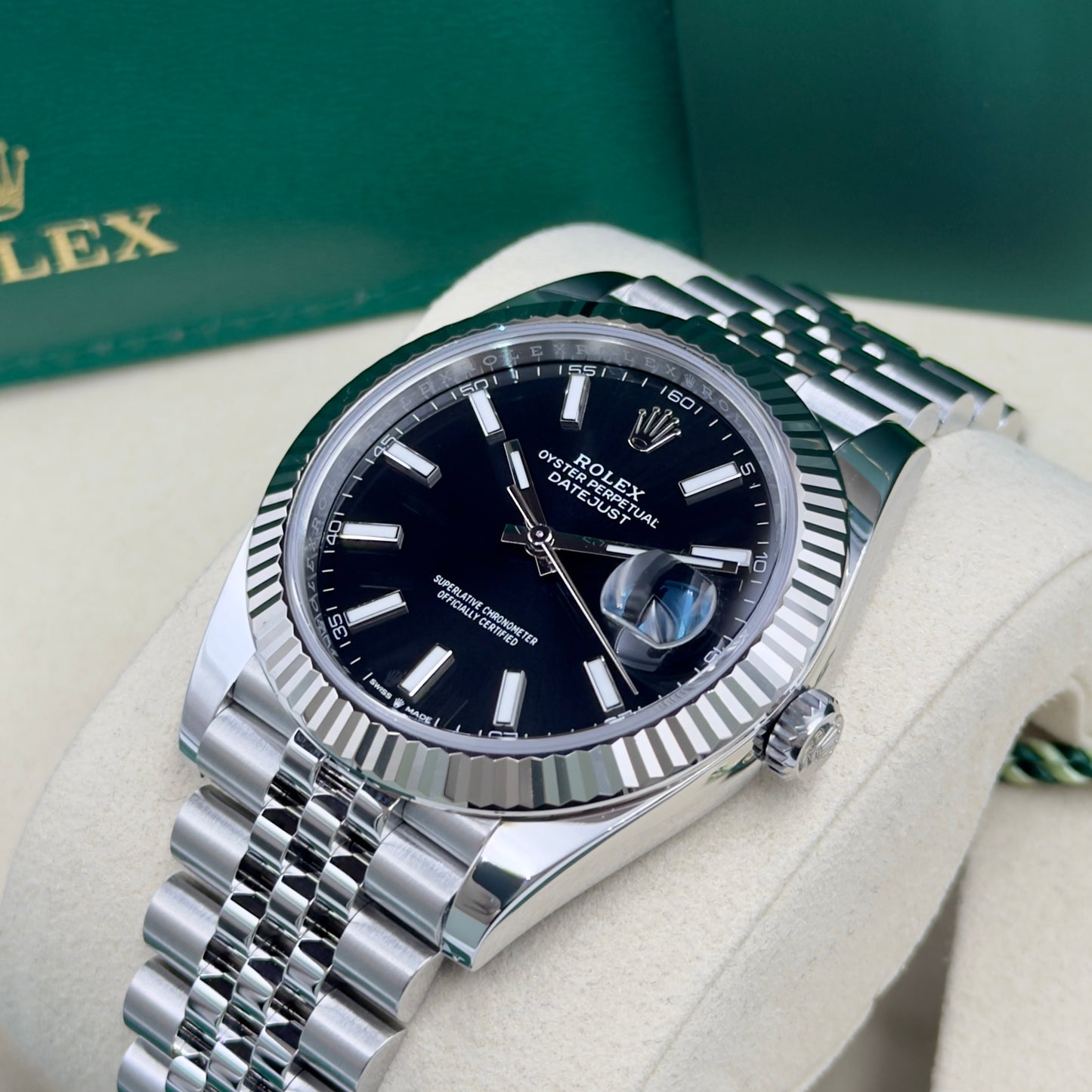 Rolex Datejust 41 Black Dial Fluted Jubilee 126334 - Full Set (2025)