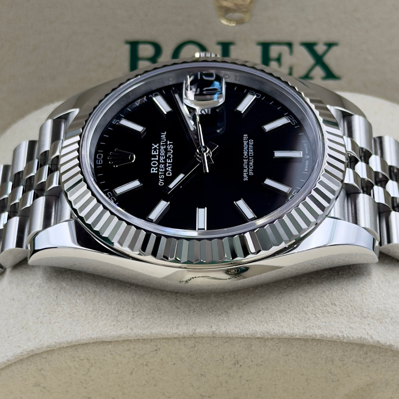 Rolex Datejust 41 Black Dial Fluted Jubilee 126334 - Full Set (2025)