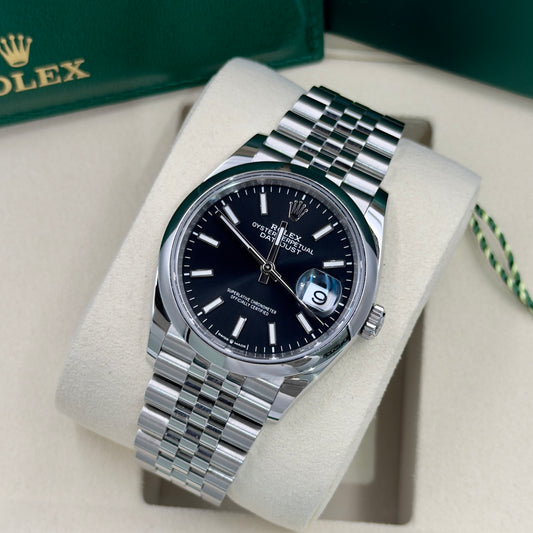 Rolex Datejust 36 Black Dial Smooth Jubilee 126200 - Full Set (2026)