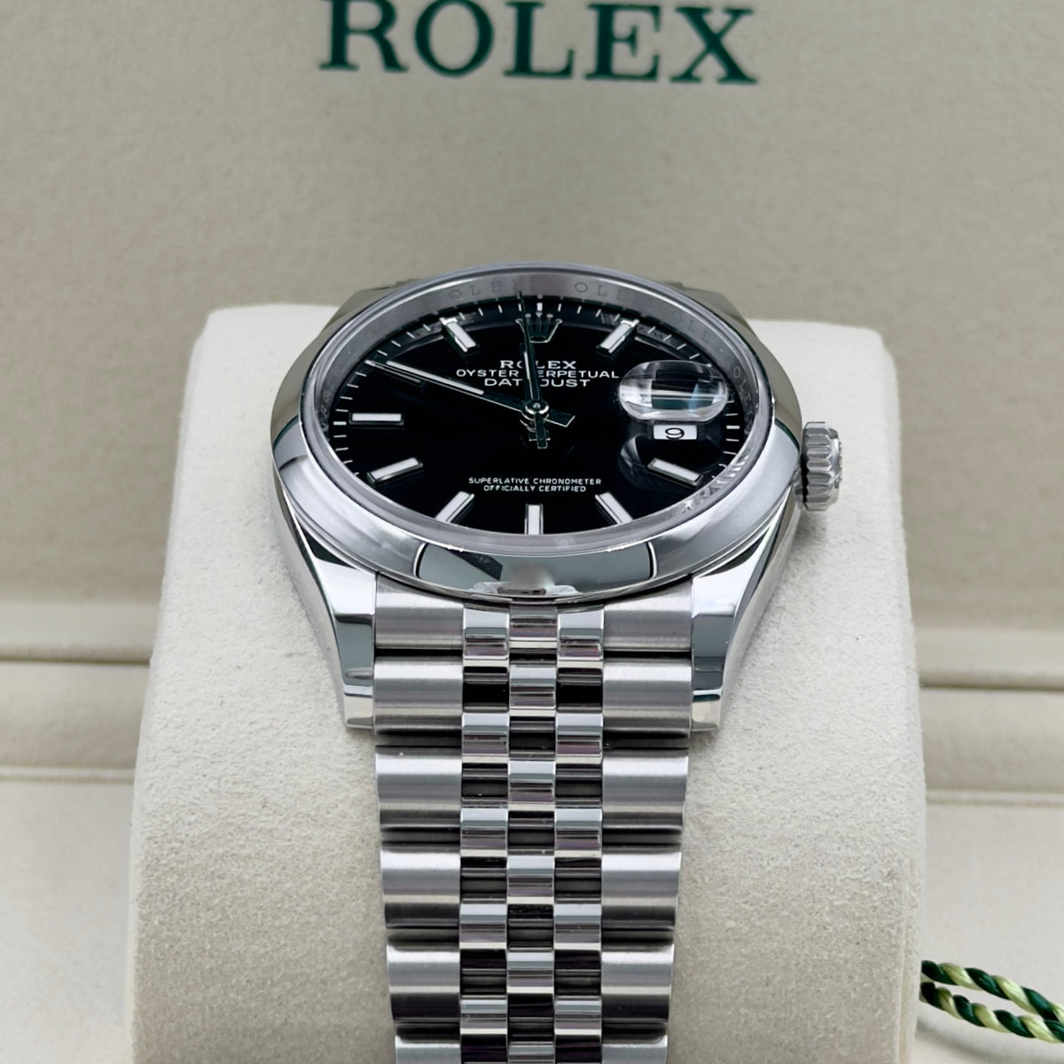 Rolex Datejust 36 Black Dial Smooth Jubilee 126200 - Full Set (2026)