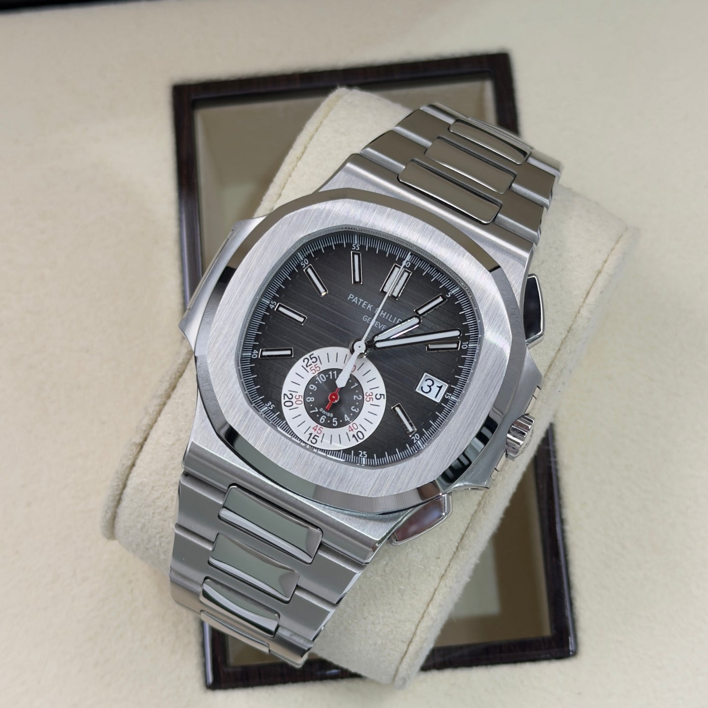 Patek Philippe Nautilus Black Dial 5980/1A-014 - Full Set (2014)