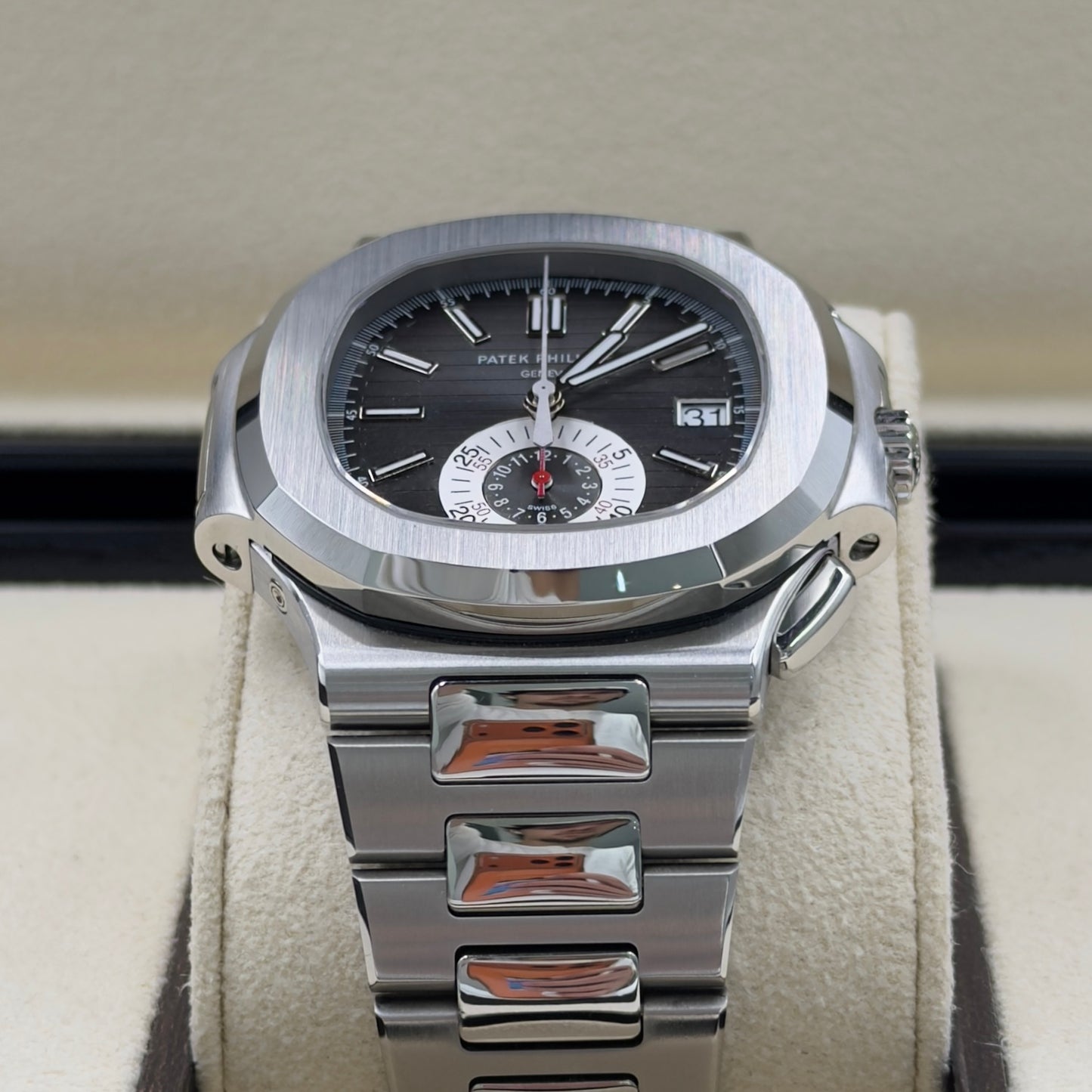 Patek Philippe Nautilus Black Dial 5980/1A-014 - Full Set (2014)