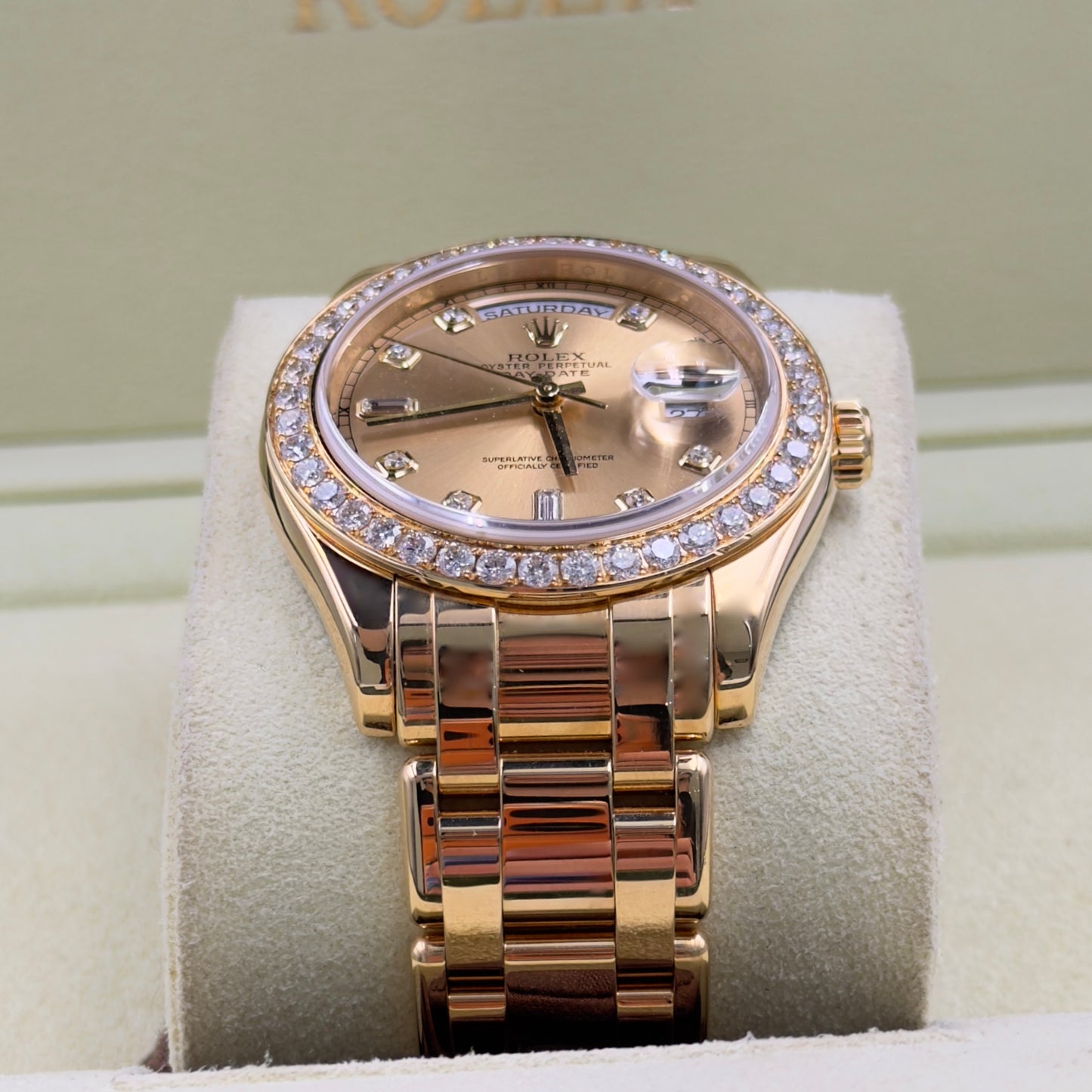 Rolex Day-Date Yellow Gold Factory Diamond Bezel 18948 - Full Set (2009)