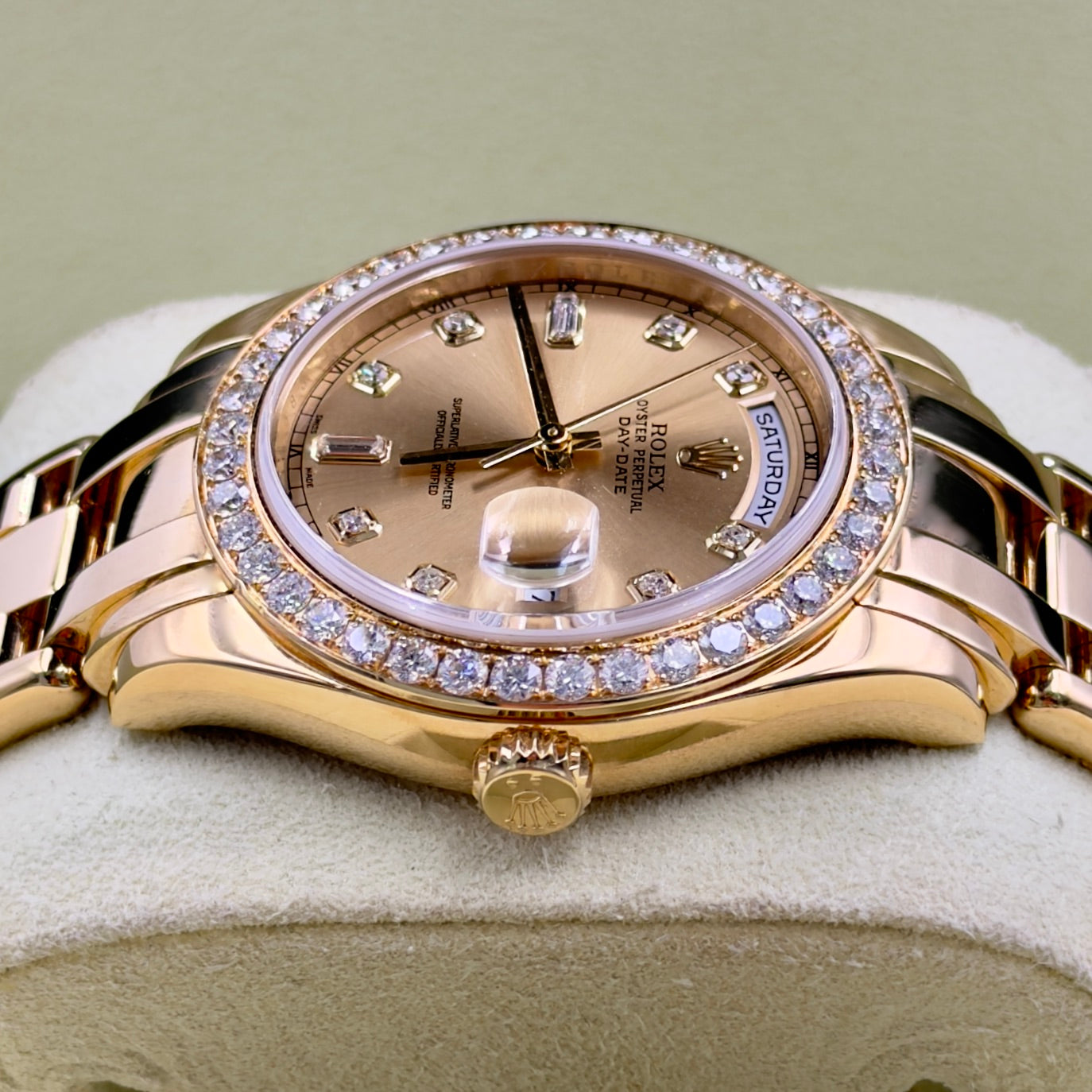 Rolex Day-Date Yellow Gold Factory Diamond Bezel 18948 - Full Set (2009)