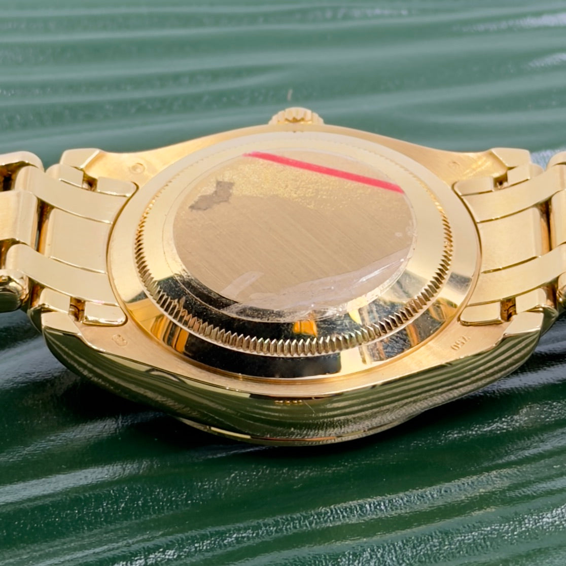 Rolex Day-Date Yellow Gold Factory Diamond Bezel 18948 - Full Set (2009)