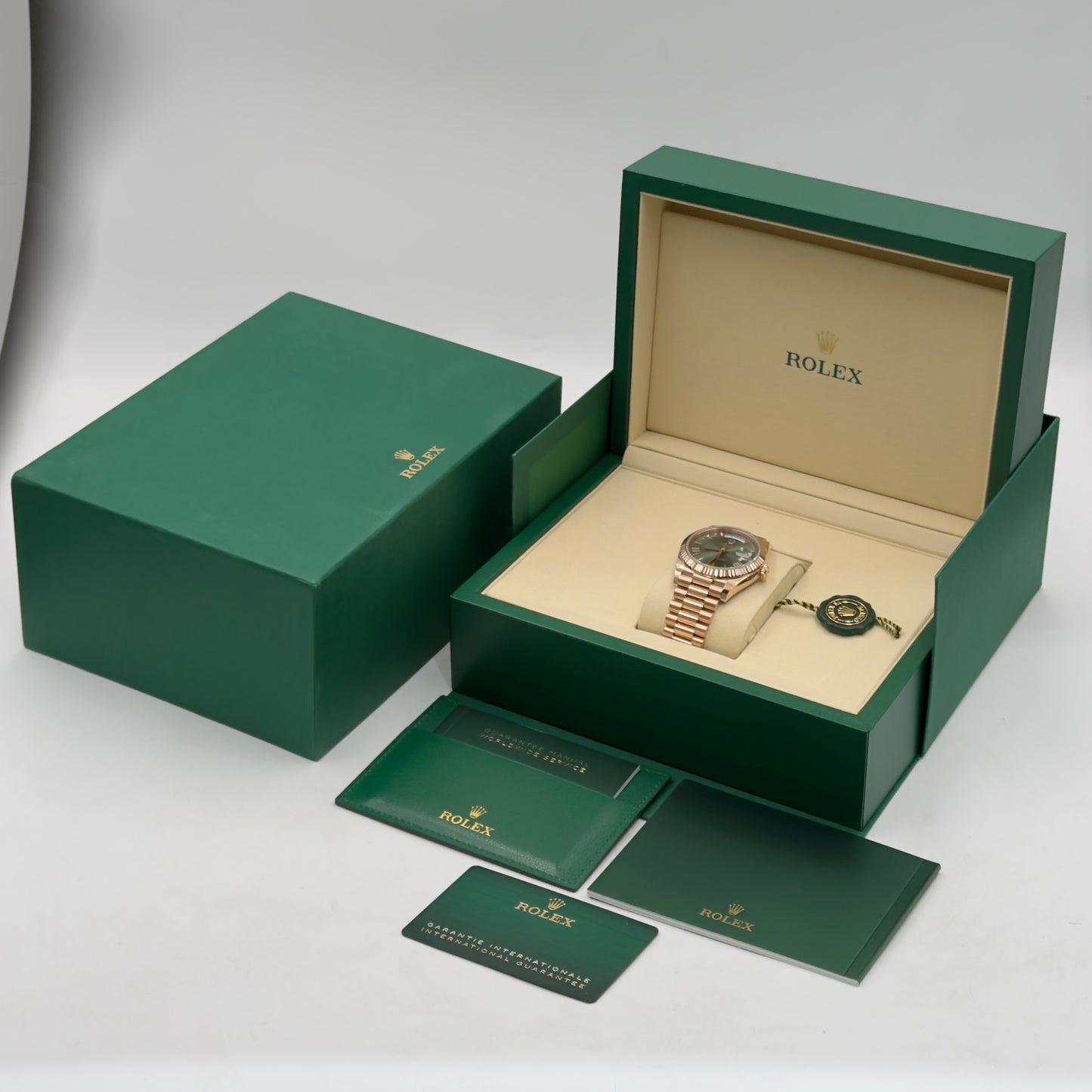 Rolex Day-Date Olive Dial 228235 Full Set 2026 (Wooden Card)