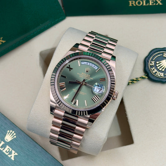 Rolex Day-Date Olive Dial 228235 Full Set 2026 (Wooden Card)