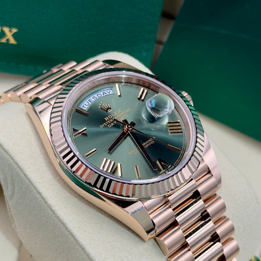 Rolex Day-Date Olive Dial 228235 Full Set 2026 (Wooden Card)