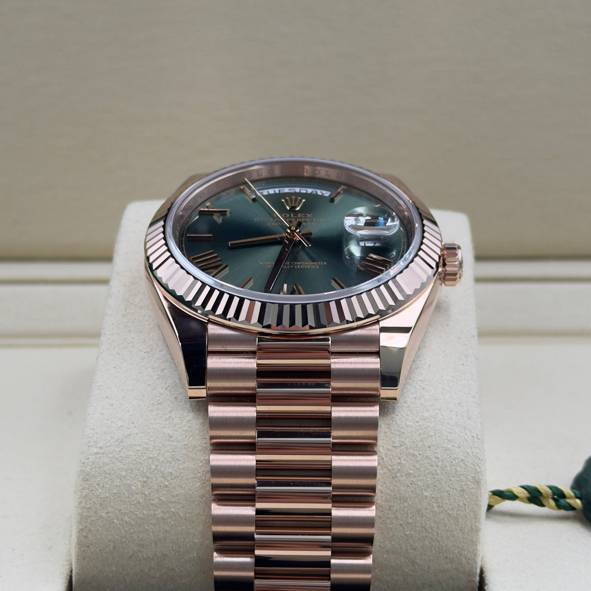 Rolex Day-Date Olive Dial 228235 Full Set 2026 (Wooden Card)