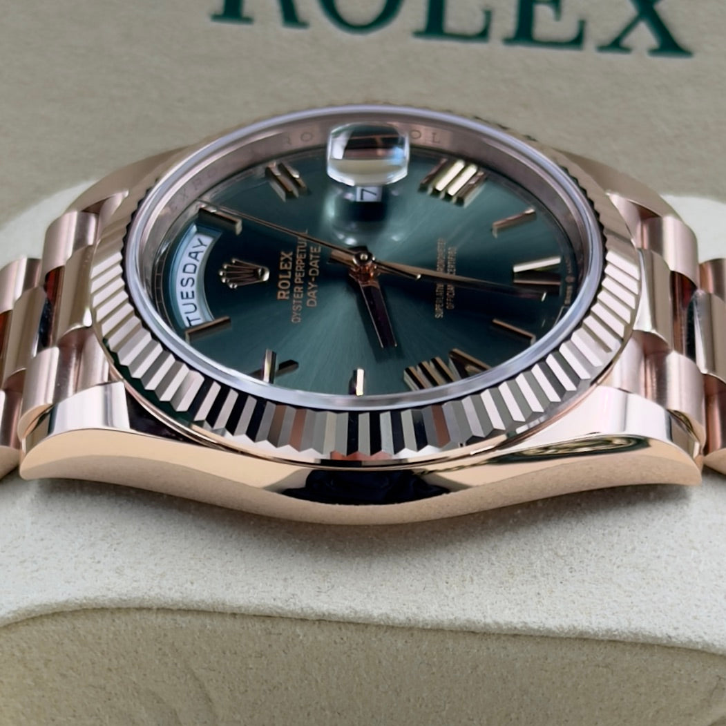 Rolex Day-Date Olive Dial 228235 Full Set 2026 (Wooden Card)