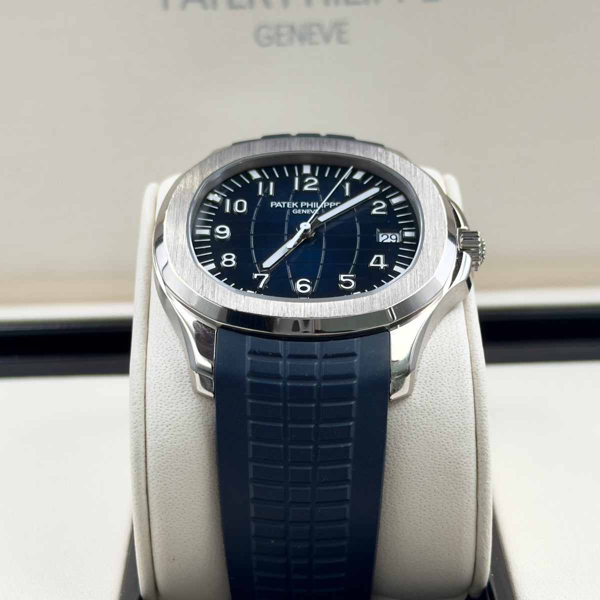 Patek Philippe Aquanaut Blue Dial and Strap 5168G-001 - Full Set (2023)