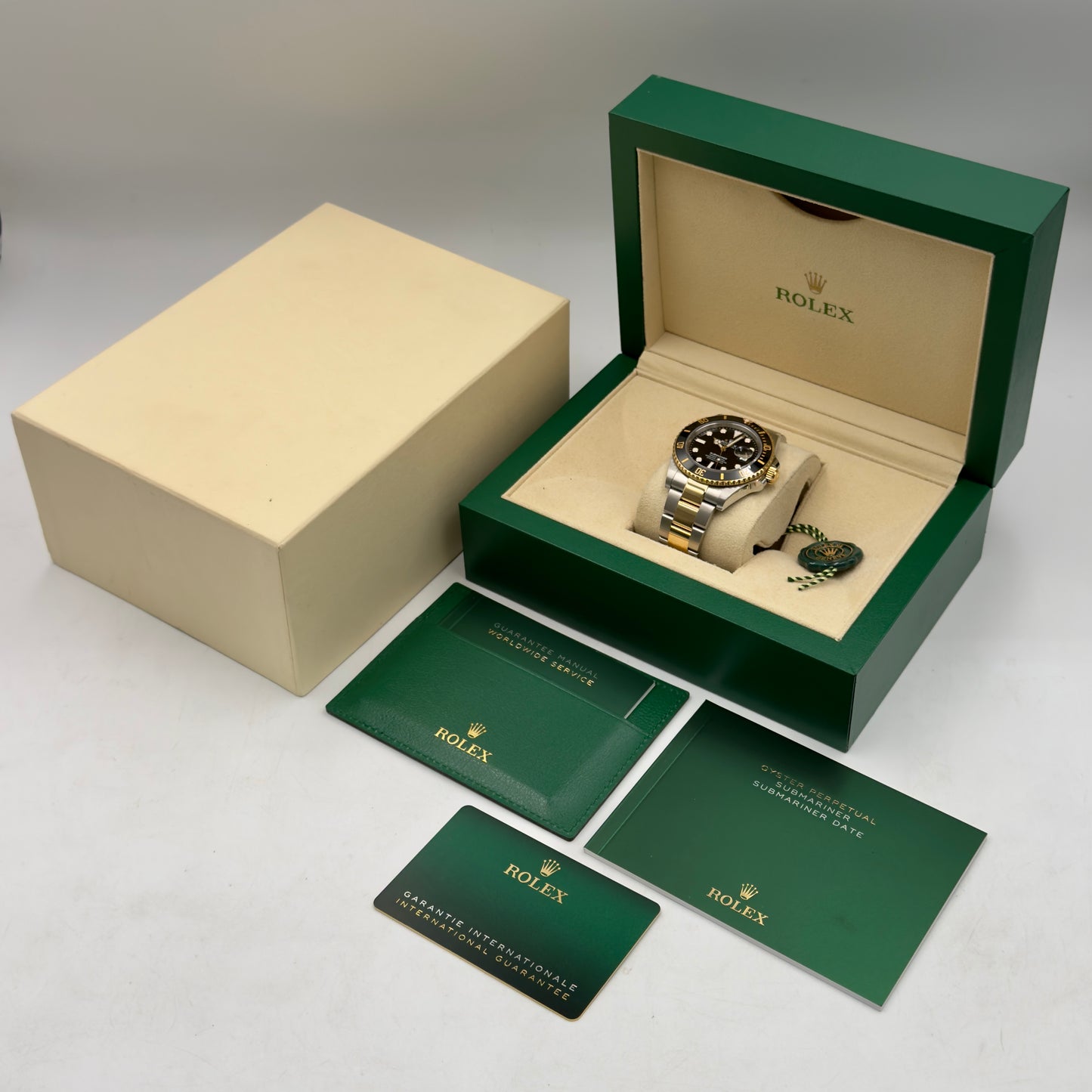 Rolex Submariner Date Black Dial Steel and Gold 126613LN - Full Set (2024)
