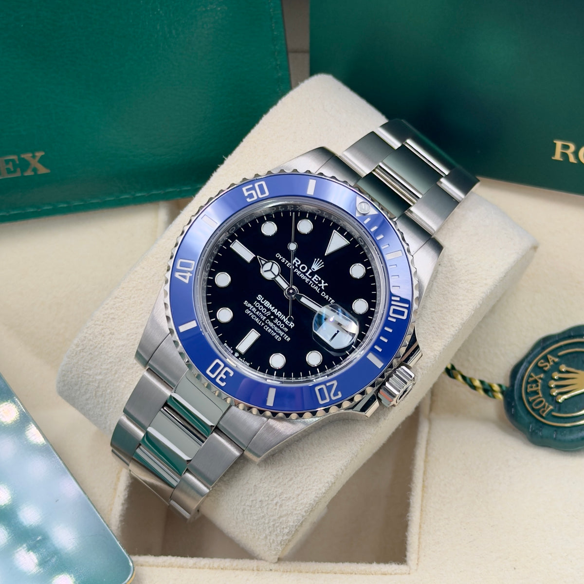 Rolex Submariner Date "Smurf" 126619LB - Full Set (2022)