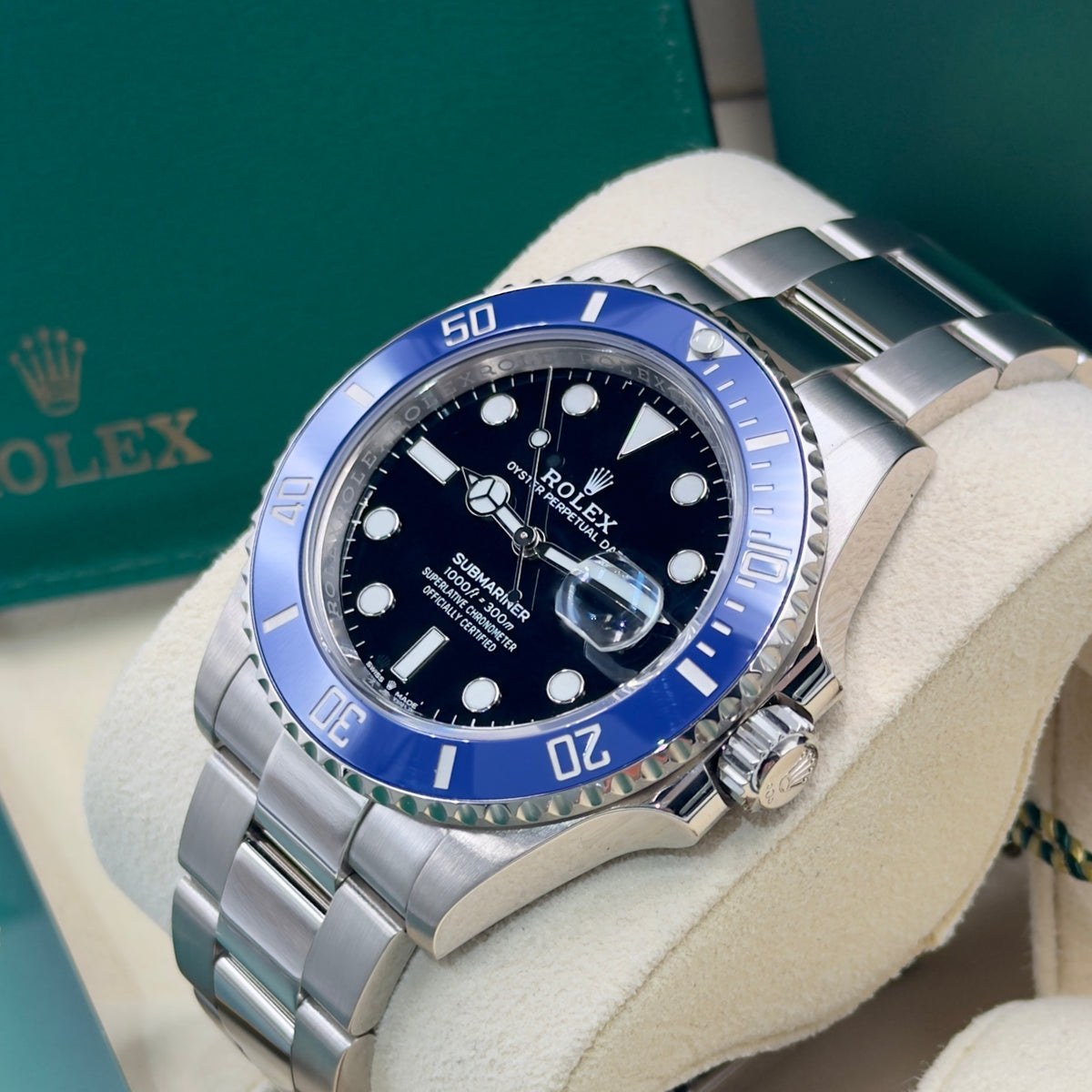 Rolex Submariner Date "Smurf" 126619LB - Full Set (2022)