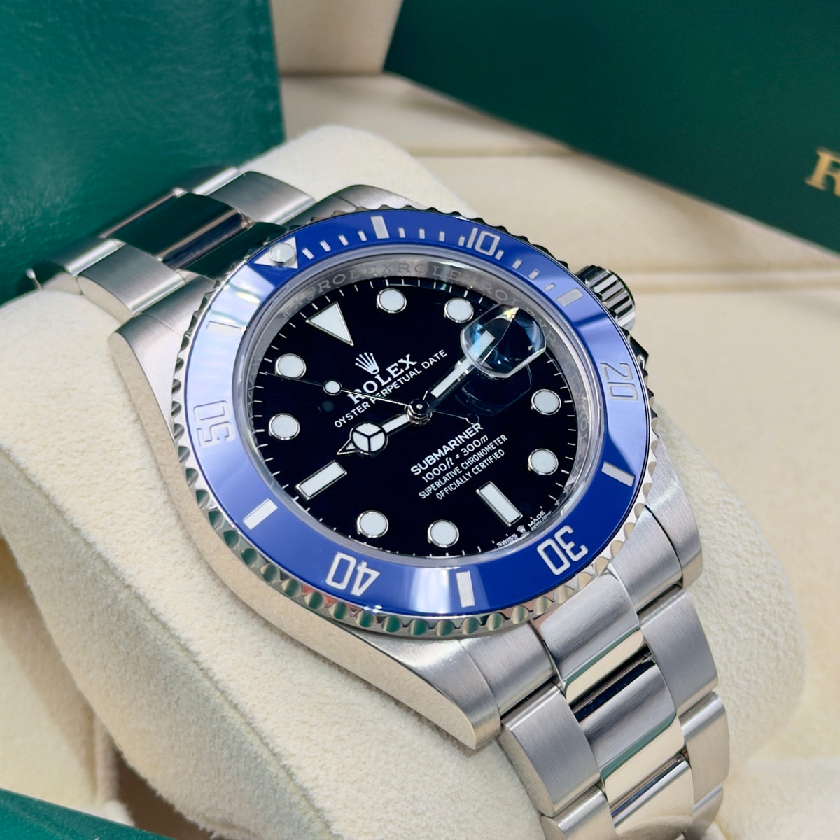 Rolex Submariner Date "Smurf" 126619LB - Full Set (2022)