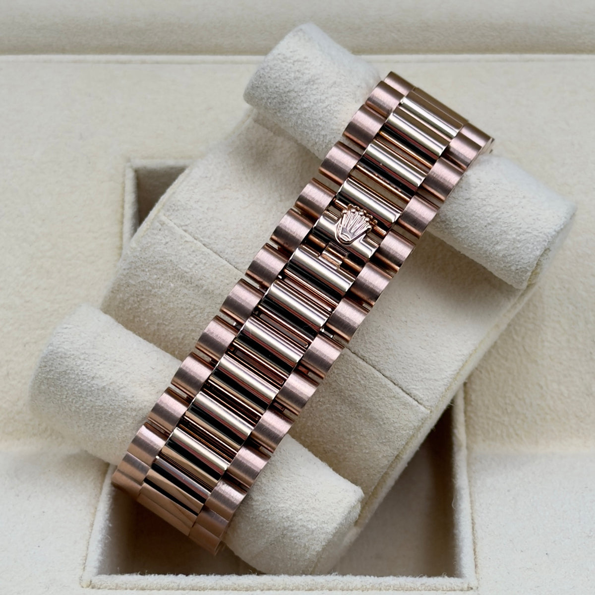 Rolex Day-Date Pavé Dial 228235 - Full Set (2022)