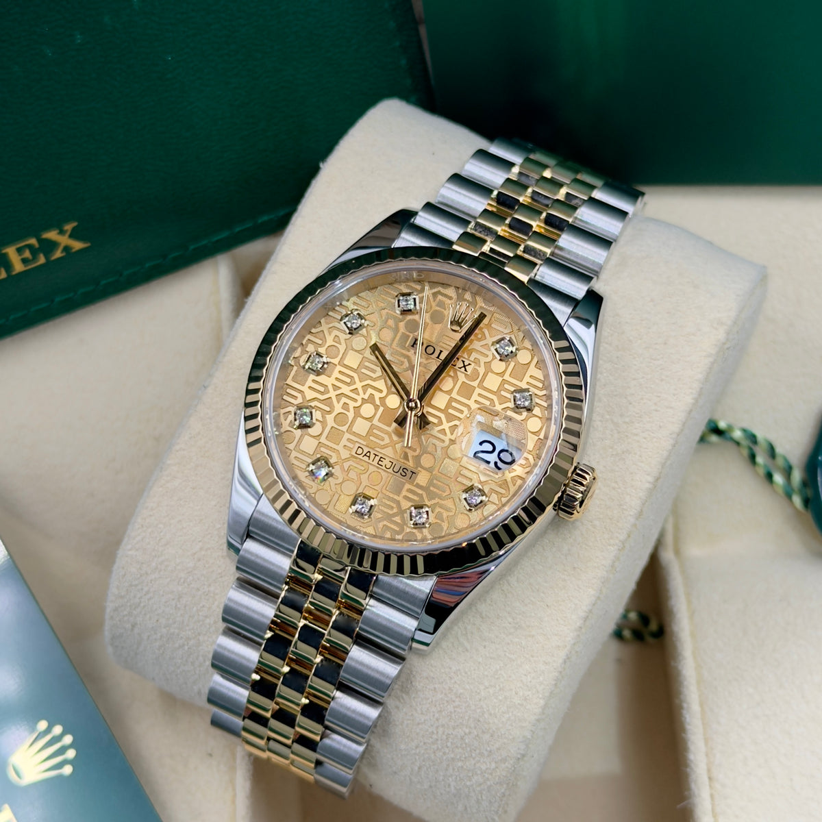 Rolex Datejust Computer Dial 126233 - Full Set (2021)