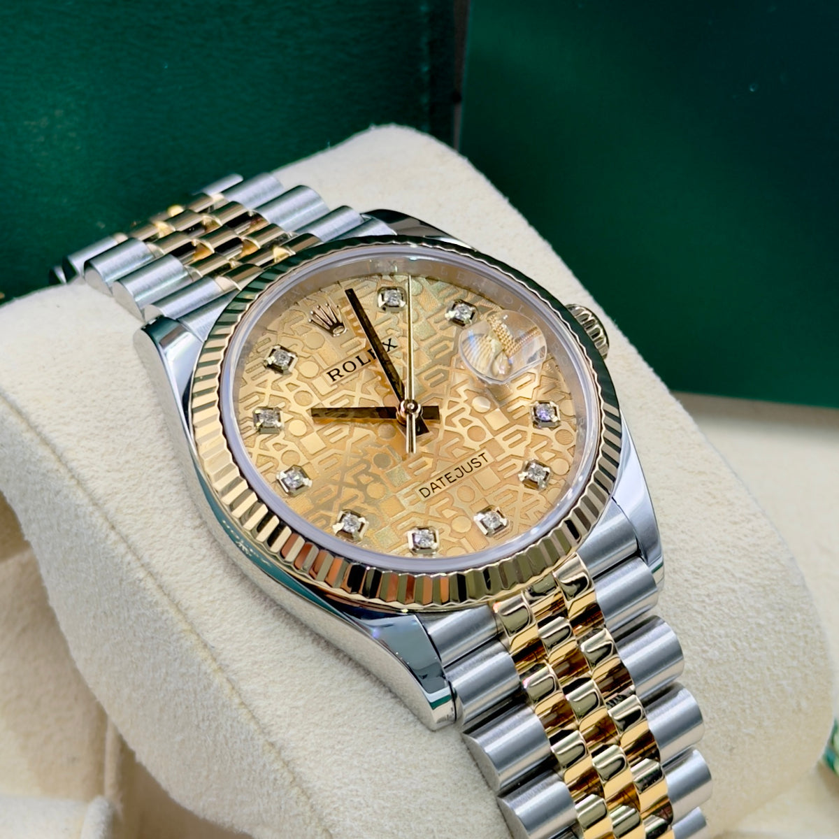 Rolex Datejust Computer Dial 126233 - Full Set (2021)
