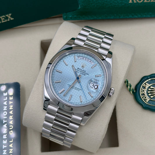 Rolex Day-Date Platinum Motif 228206 - Full Set (2020)