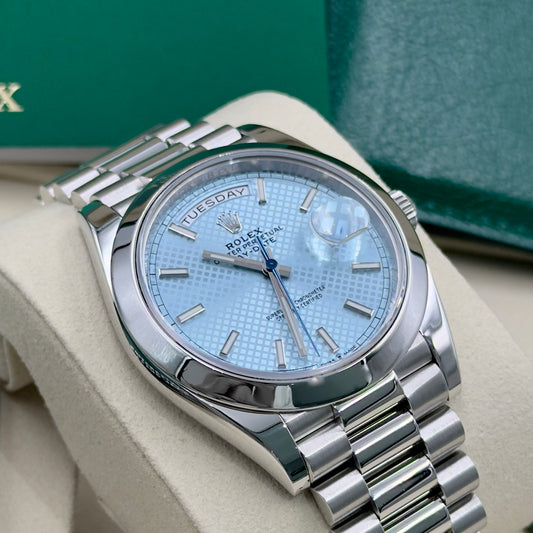 Rolex Day-Date Platinum Motif 228206 - Full Set (2020)