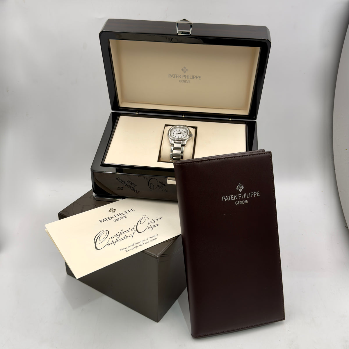 Patek Philippe Aquanaut White Dial Factory Diamond Bezel 5087/1A - Full Set (2012)