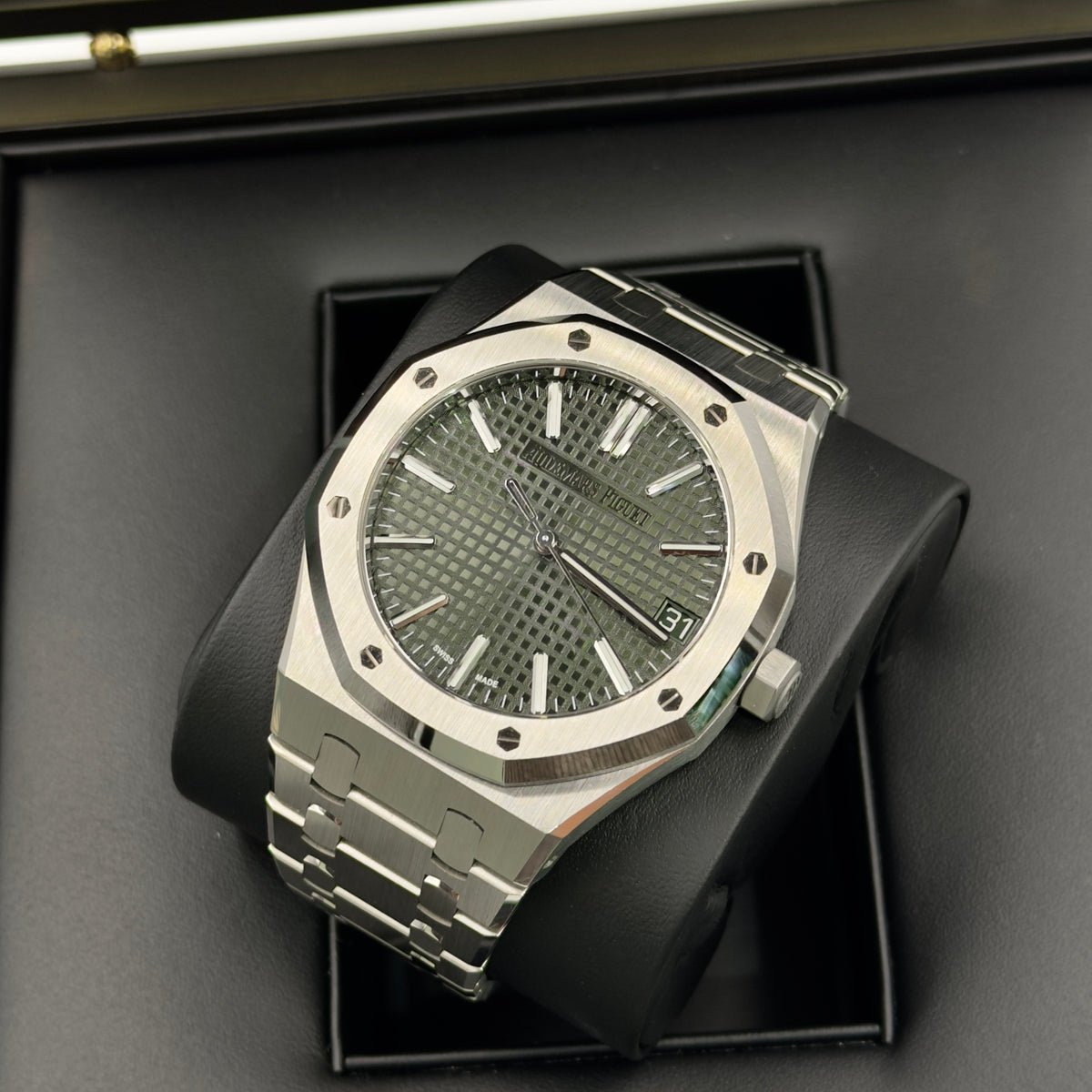 Audemars Piguet Royal Oak "50th Anniversary" Green Dial 15510ST - Full Set (2022)